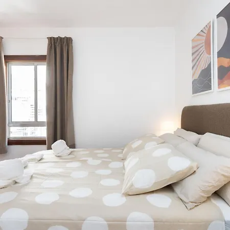 Home2book Vibrant Americas Apt, Pool Retreat 公寓 阿罗纳
