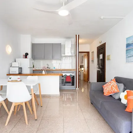 Home2book Vibrant Americas Apt, Pool Retreat 公寓