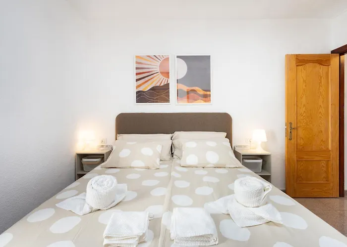Home2book Vibrant Americas Apt, Pool Retreat Apartamento