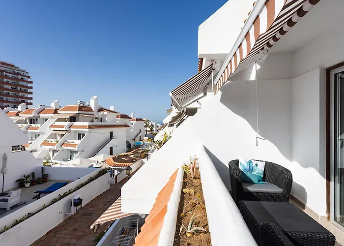 Home2book Vibrant Americas Apt, Pool Retreat * Arona (Tenerife)