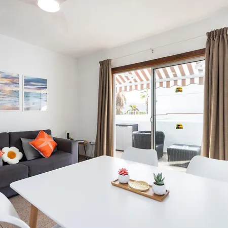 Daire Home2book Vibrant Americas Apt, Pool Retreat Arona (Tenerife)
